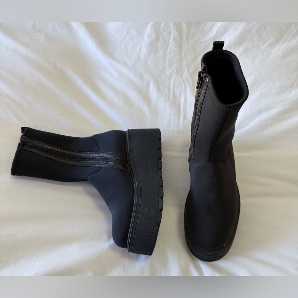 Marco Moreo | Women’s SZ IT 37.5 (US 7.5) Black Platform Boots Neoprene Leather